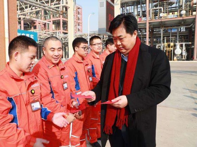 集团公司领导慰问坚守一线干部员工