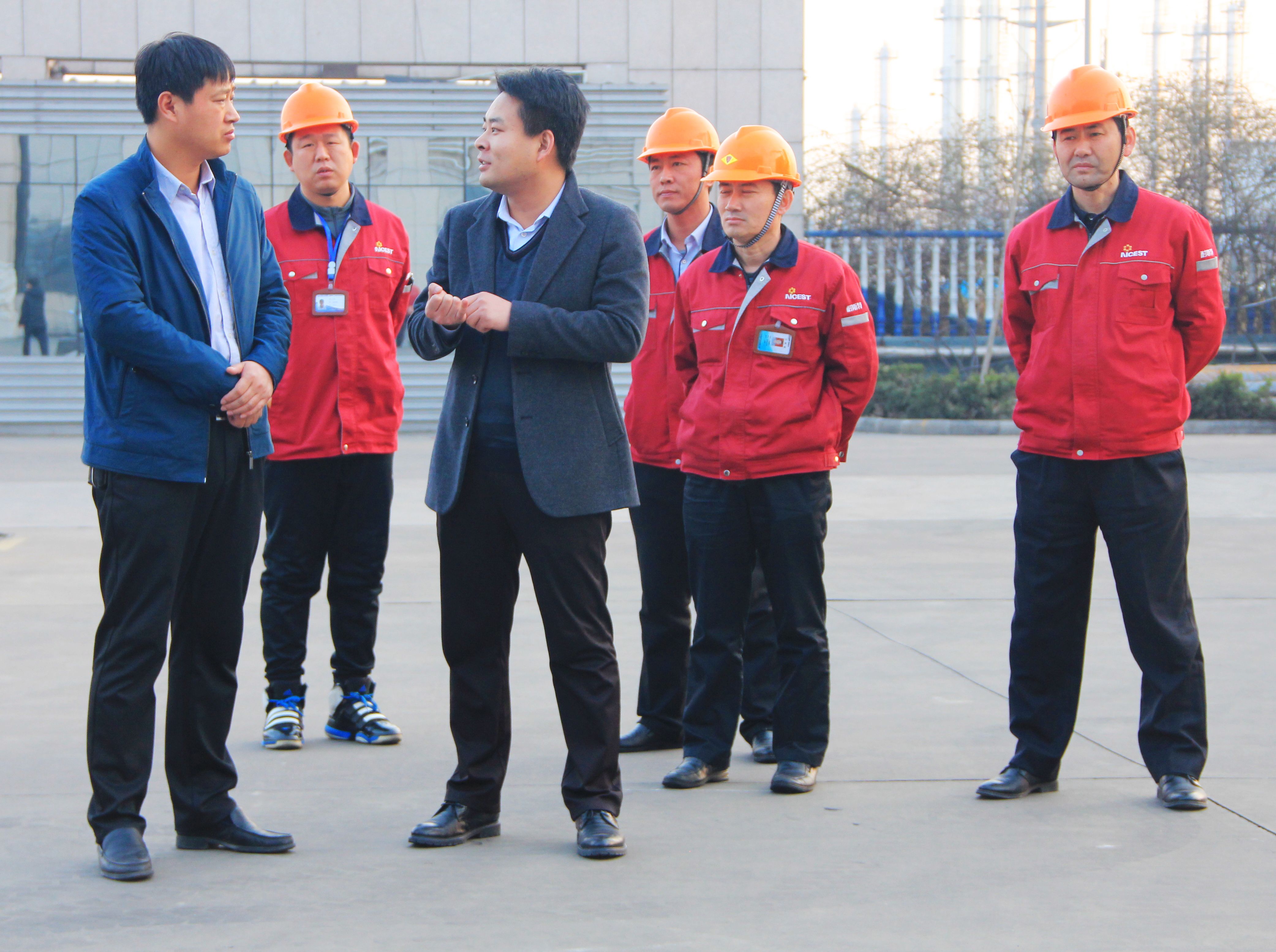 胜坨园区办前来耐斯特督导安全管理工作