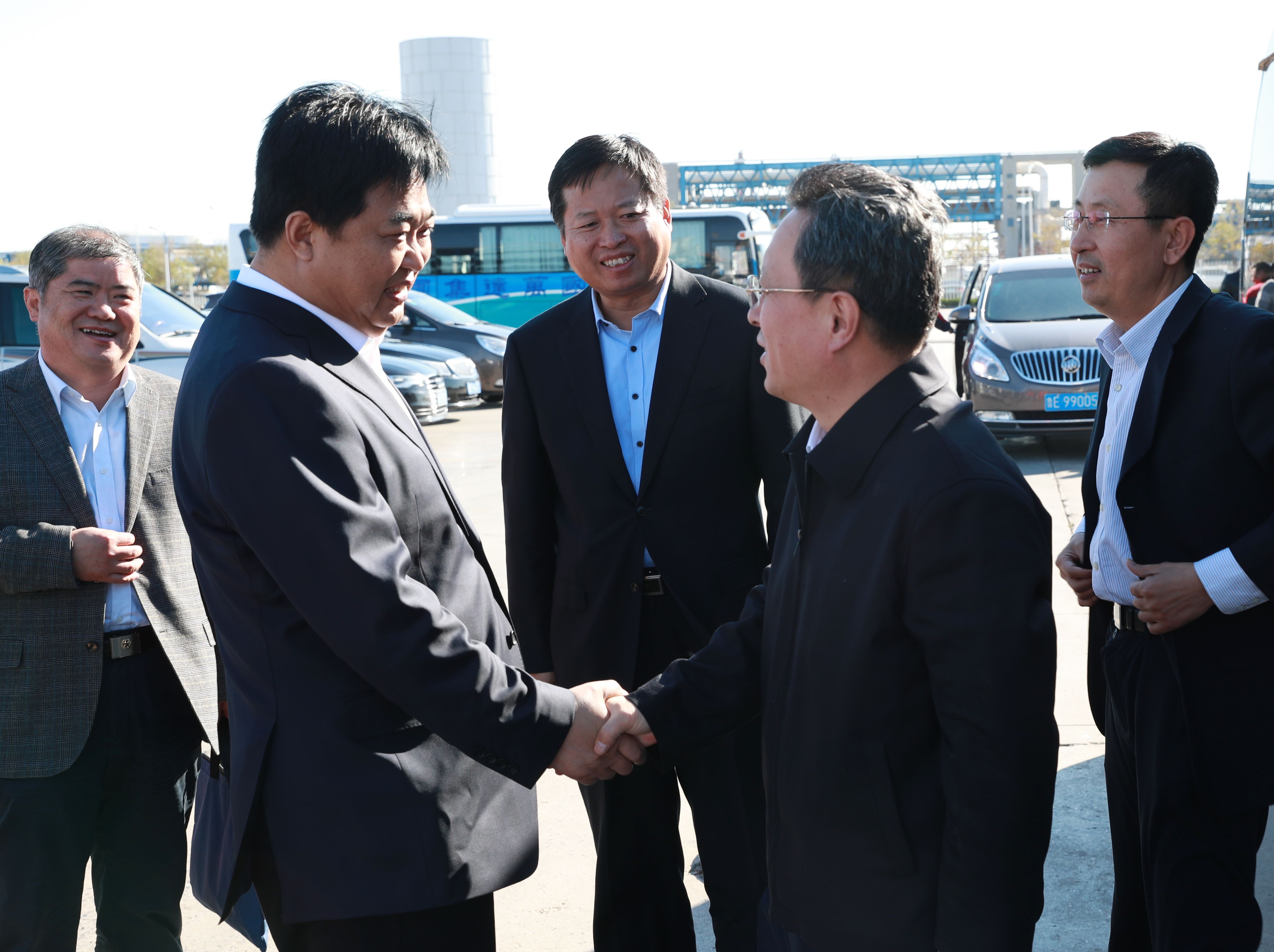 市委副书记、代市长赵志远莅临万达集团调研指导工作