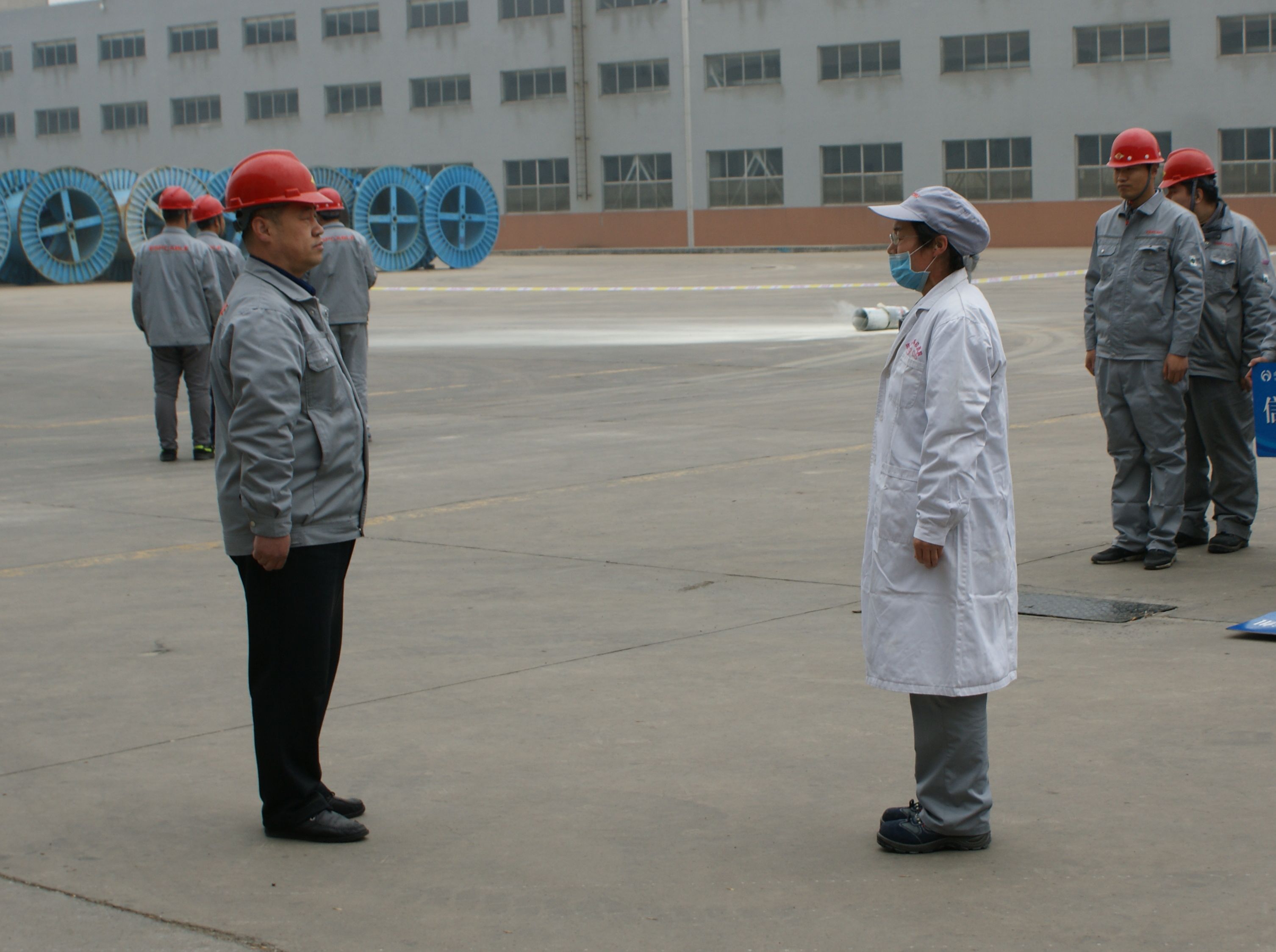 油矿电缆公司组织开展消防应急救援演练