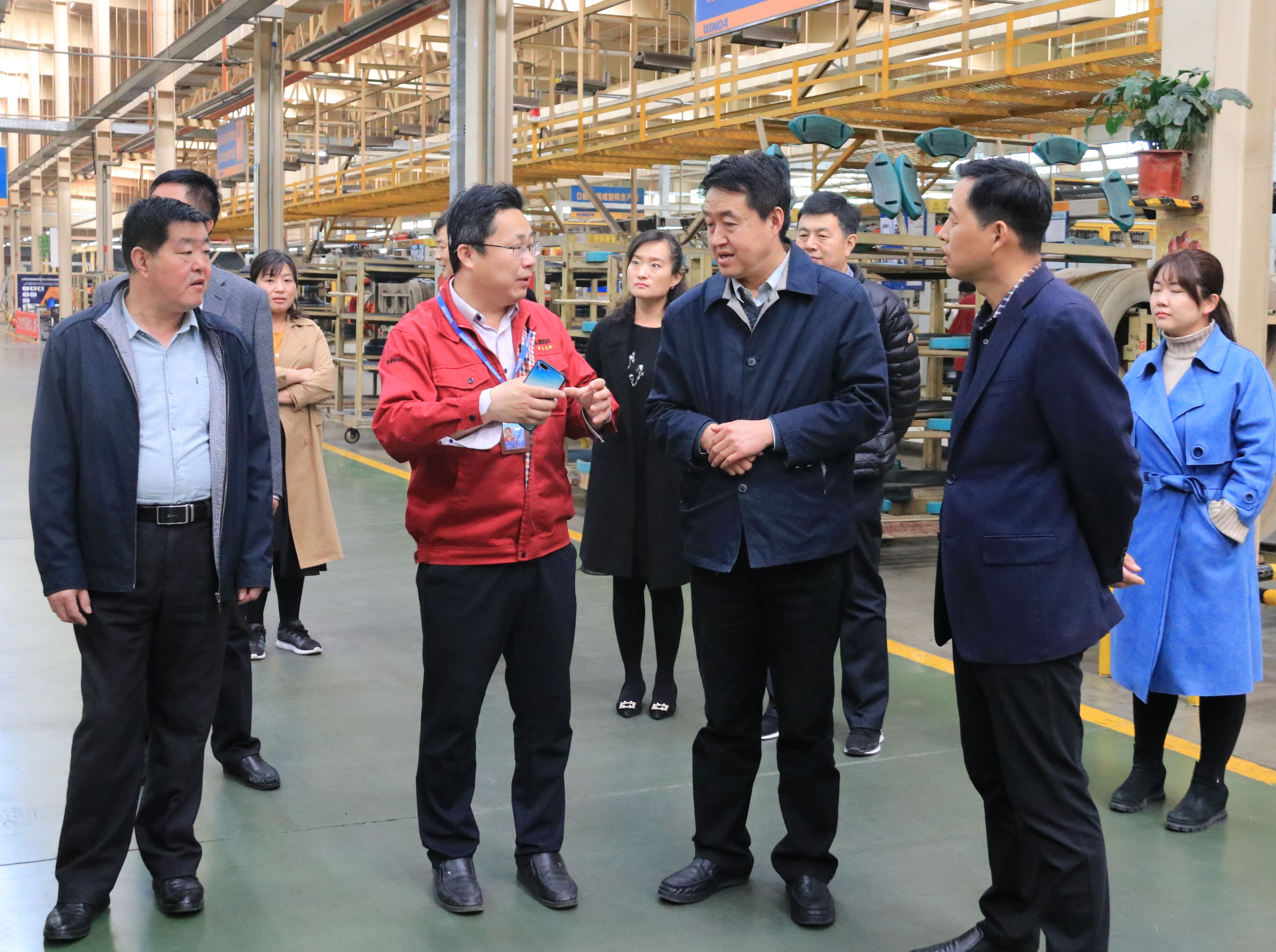 滨州市沾化区工信局考察组莅临万达橡胶集团参观考察